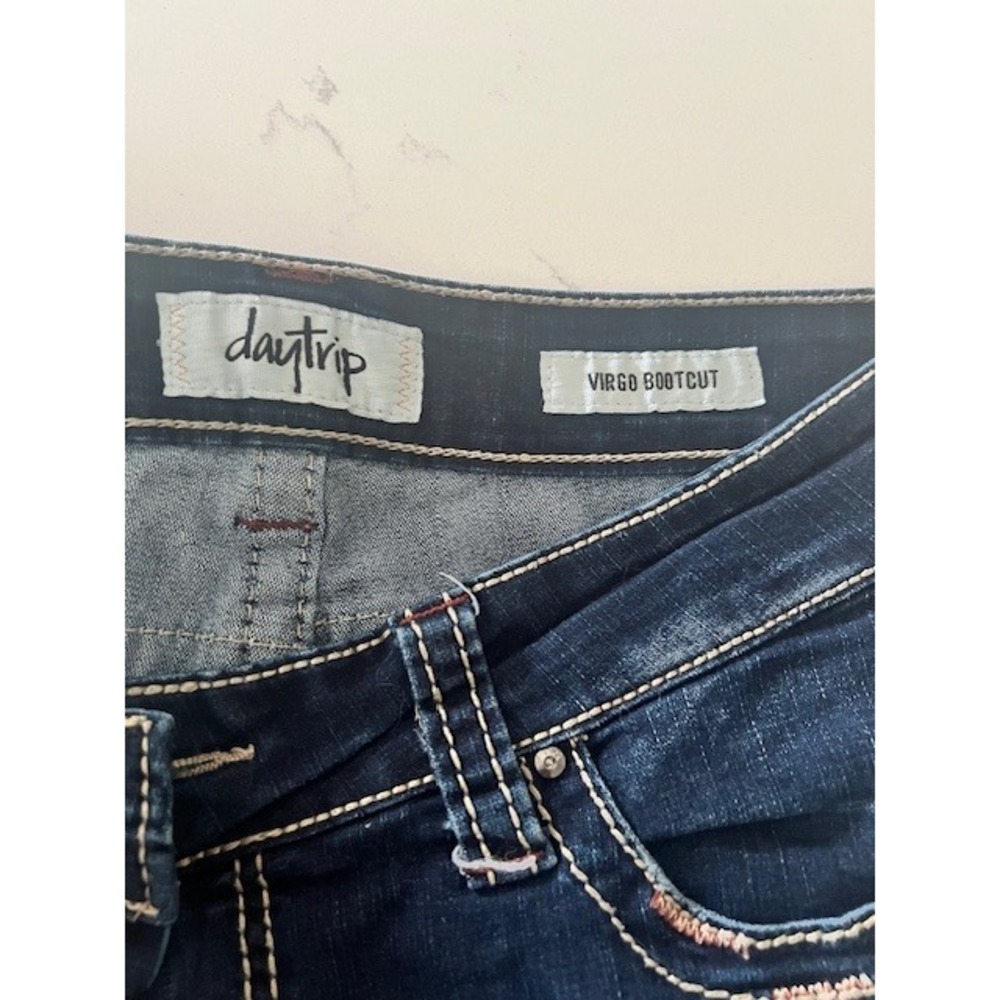 Women's Daytrip Virgo Bootcut Jeans 31L Dark Wash Contrast Stitch Denim Pants - Picture 2 of 3